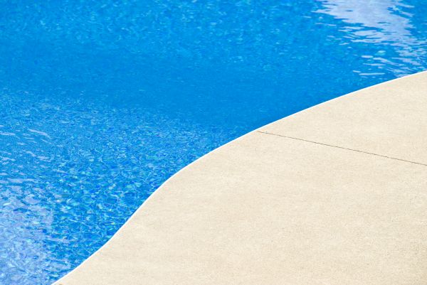 Cost of Pool Deck Construction in Oroville